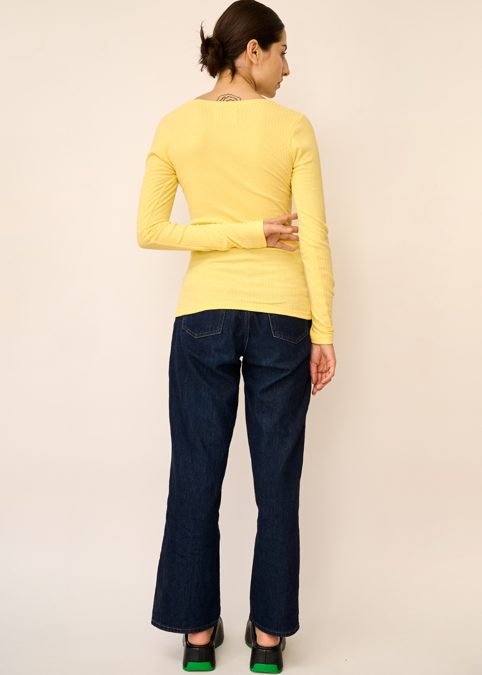 Top Joan Mangas Largas Amarillo