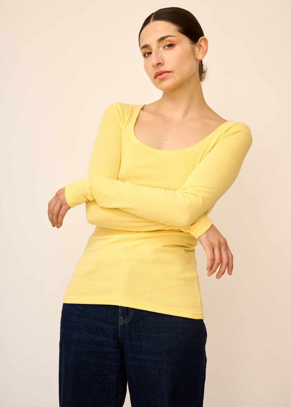 Top Joan Mangas Largas Amarillo