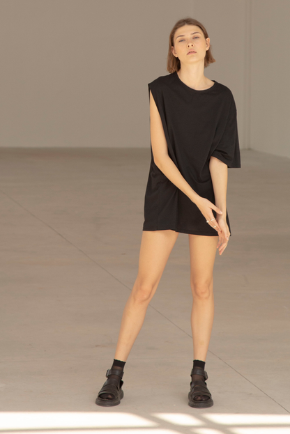 Basic One Sleeve Tee Negro