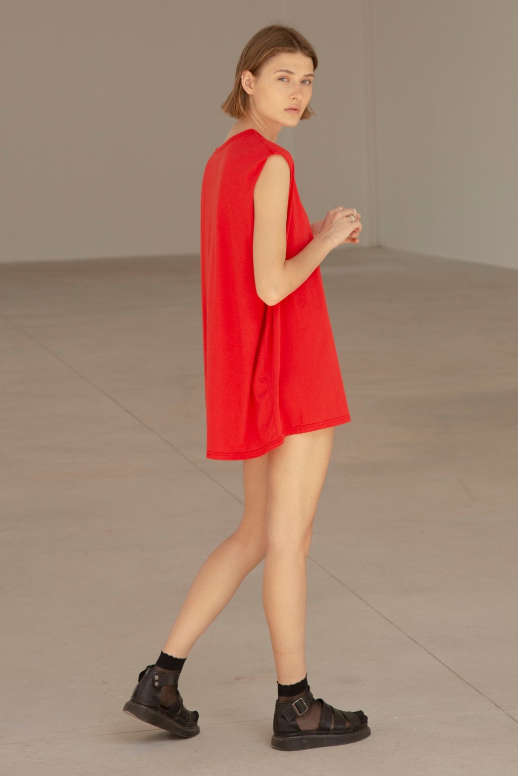 Basic One Sleeve Tee Rojo